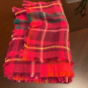 Red green and yellow wrap